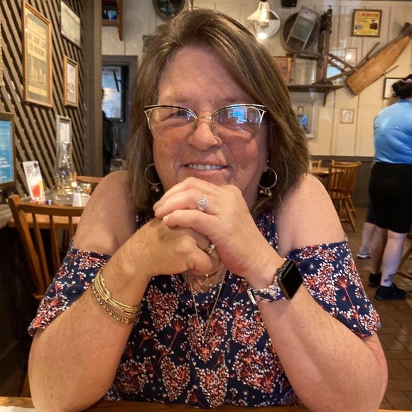 Meet your Posher, Robin - Picture 1 of 1